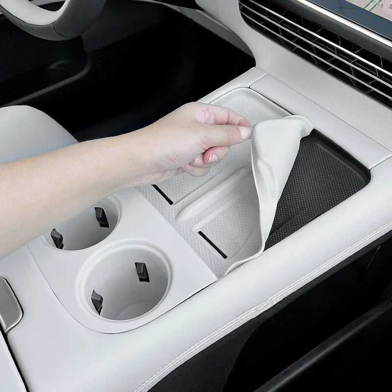 Xpeng G6 trådløs ladeplate silikon sentralkontroll vannkoppunderlag